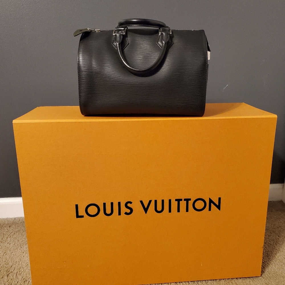 Louis Vuitton Epi Noir Speedy